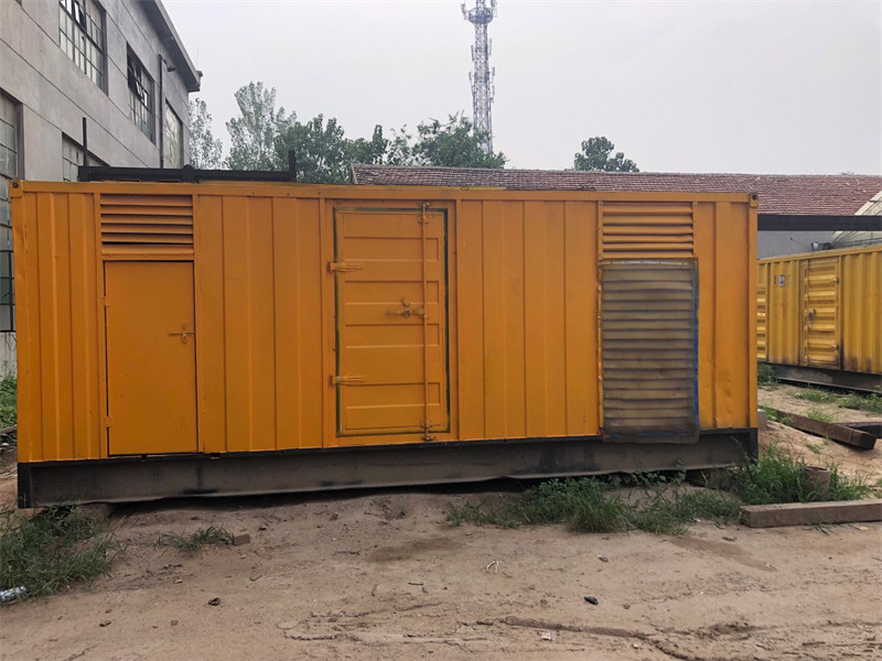 山东发电机出租进行负载测试时，电瓶电量不足的具体判断标准是什么？